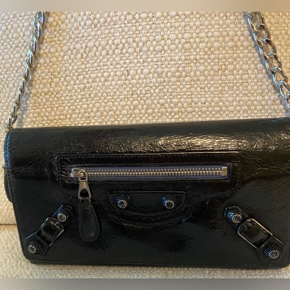 Balenciaga Black Leather Wallet, with generic silver chain included - Picture 4 of 16